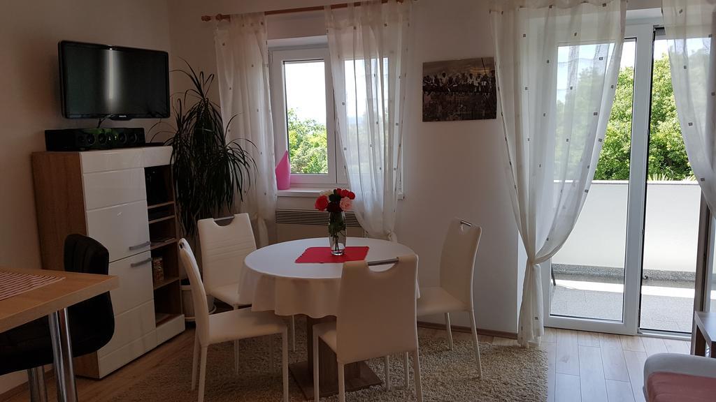 Appartamento Mariva Dramalj Esterno foto