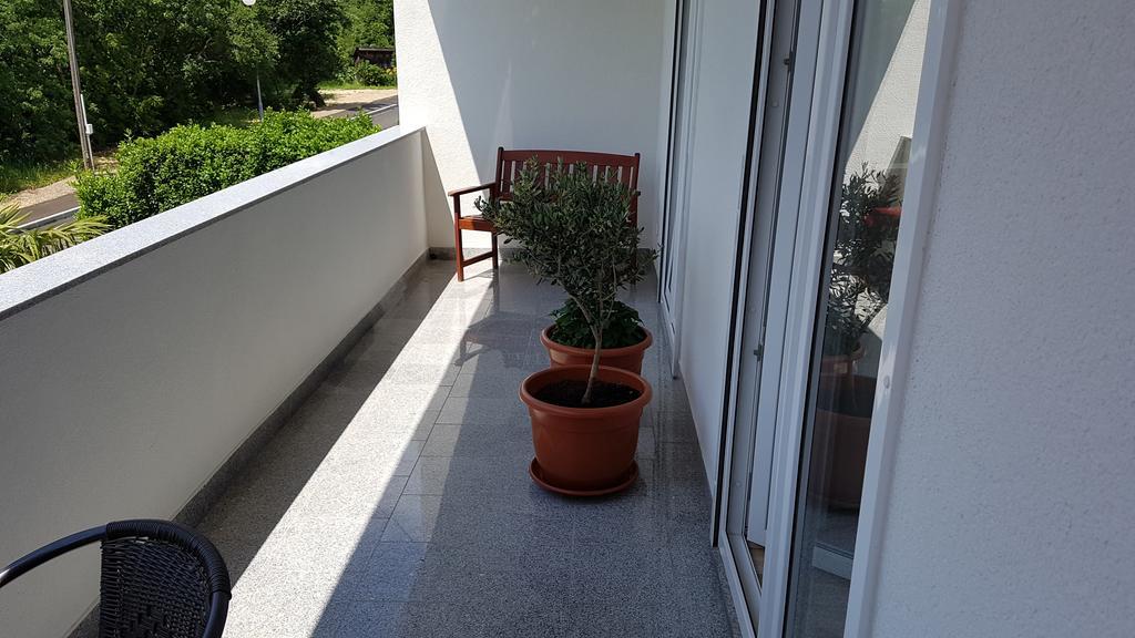 Appartamento Mariva Dramalj Esterno foto