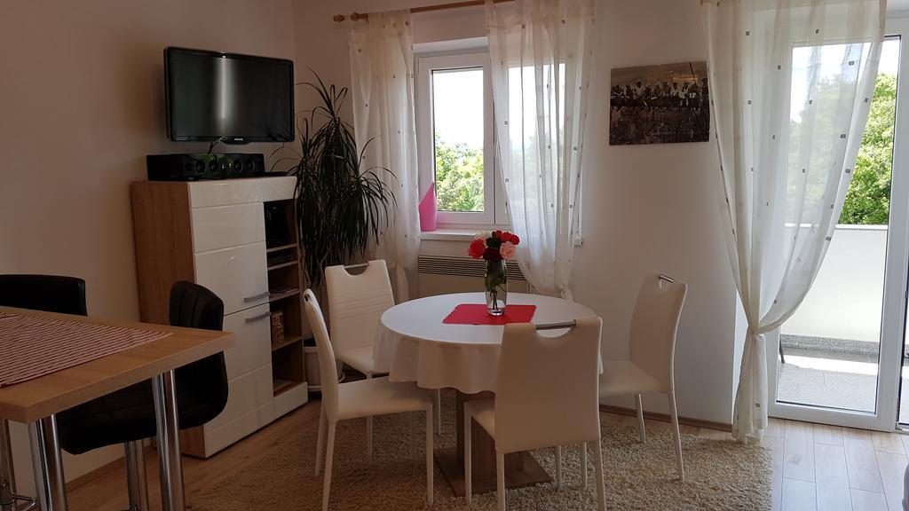 Appartamento Mariva Dramalj Esterno foto